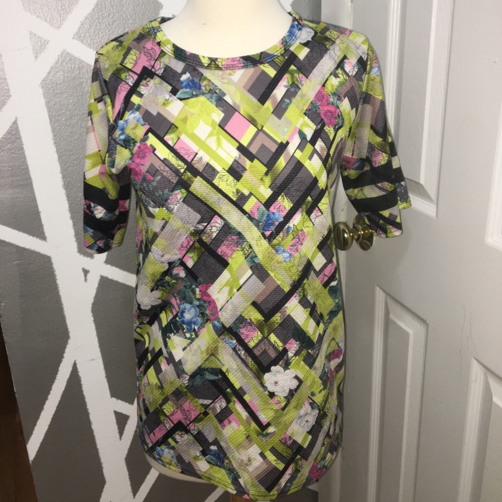 Boohoo Graphic Design Tshirt